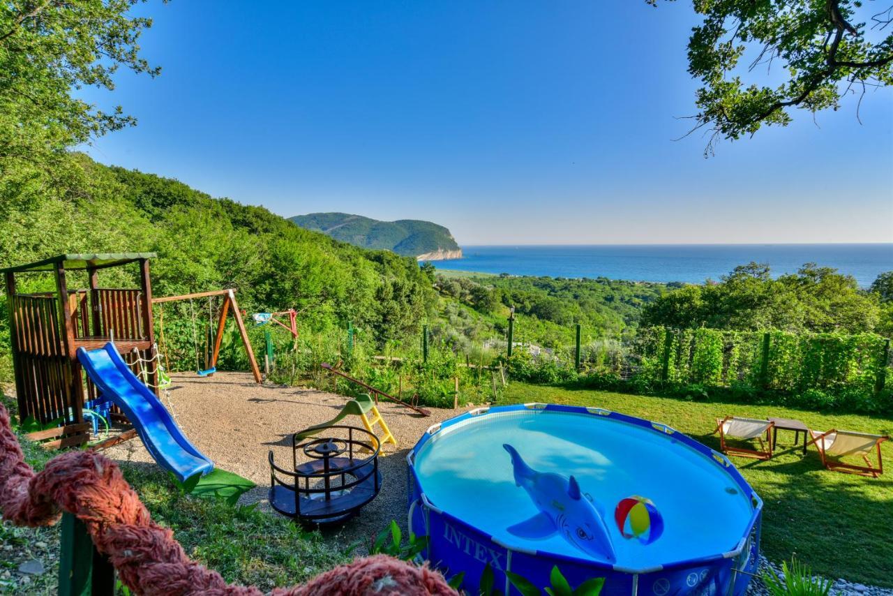 Pataki Studios Petrovac Ngoại thất bức ảnh
