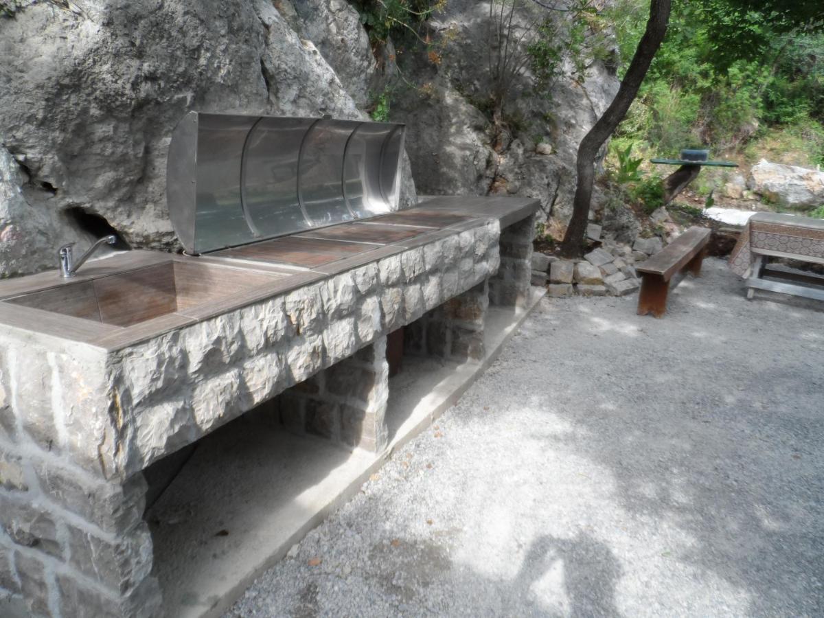 Pataki Studios Petrovac Ngoại thất bức ảnh